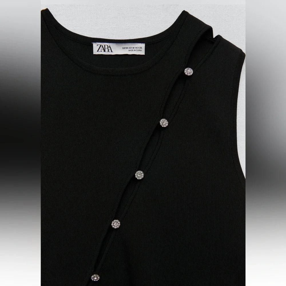 ZARA KNIT TOP WITH JEWEL BUTTONS
BLACK - Picture 4 of 4